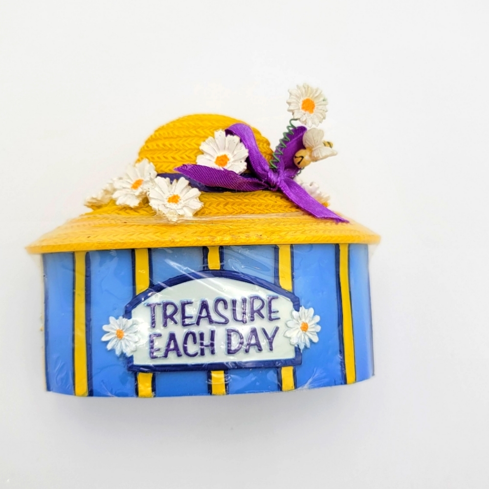 Vintage 1990’s trinket jewelry box,romantic hat over a cute boxTreasure each Day